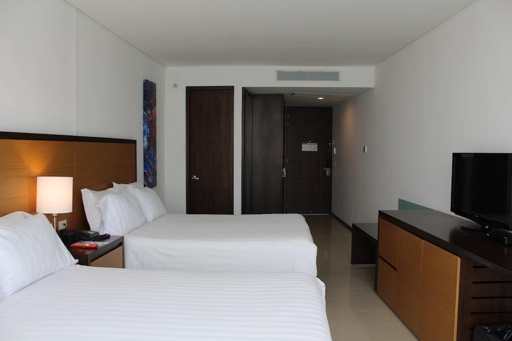 Estelar Alto Prado Barranquilla  Bagian luar foto A room at the hotel