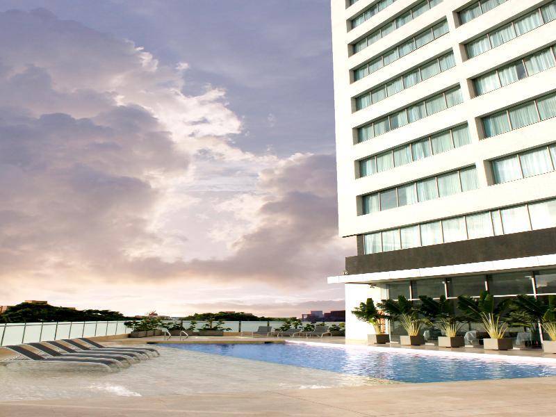 Estelar Alto Prado Barranquilla  Bagian luar foto The pool at the hotel