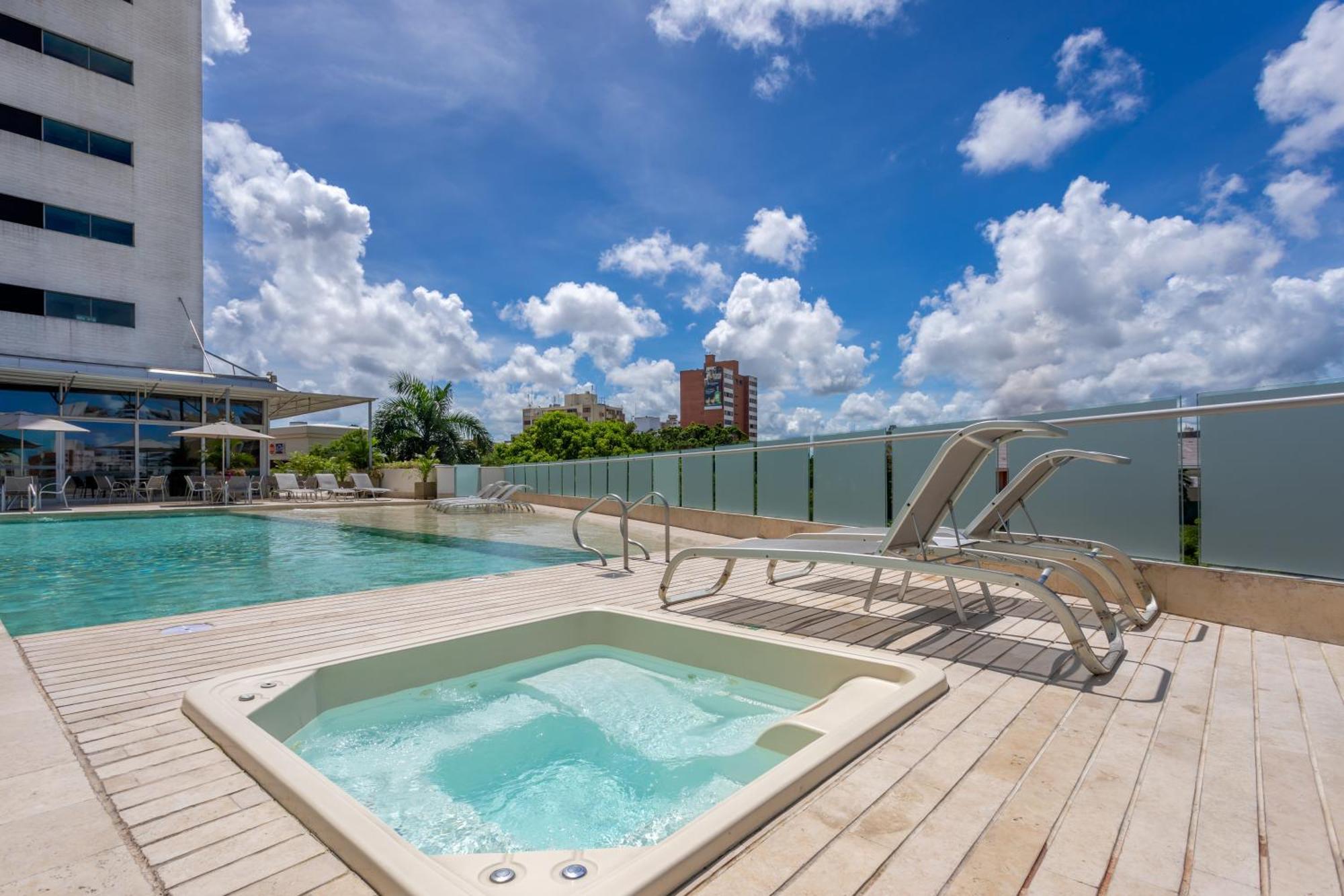 Estelar Alto Prado Barranquilla  Bagian luar foto Rooftop pool
