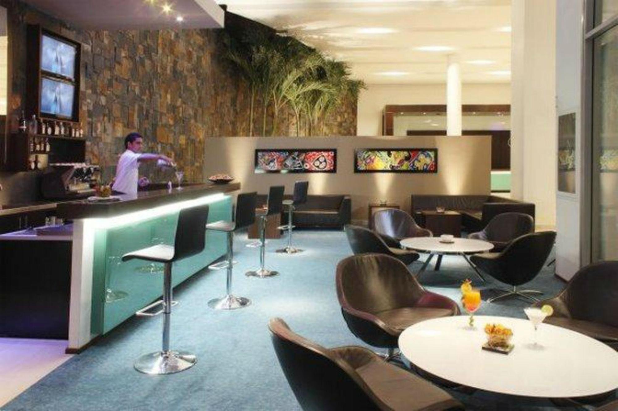 Estelar Alto Prado Barranquilla  Bagian luar foto The lounge at the airport